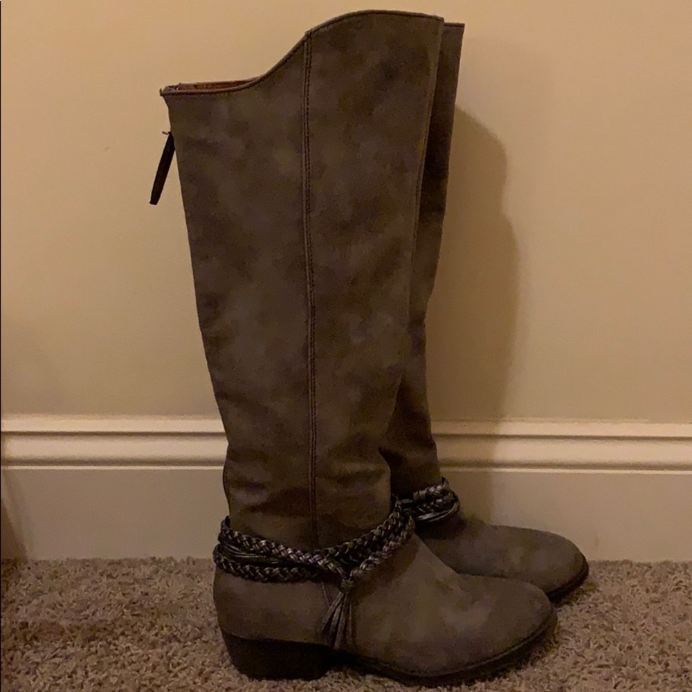 Gray boots